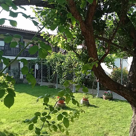 поповата къща Gasthuis Krapets (Dobrich)